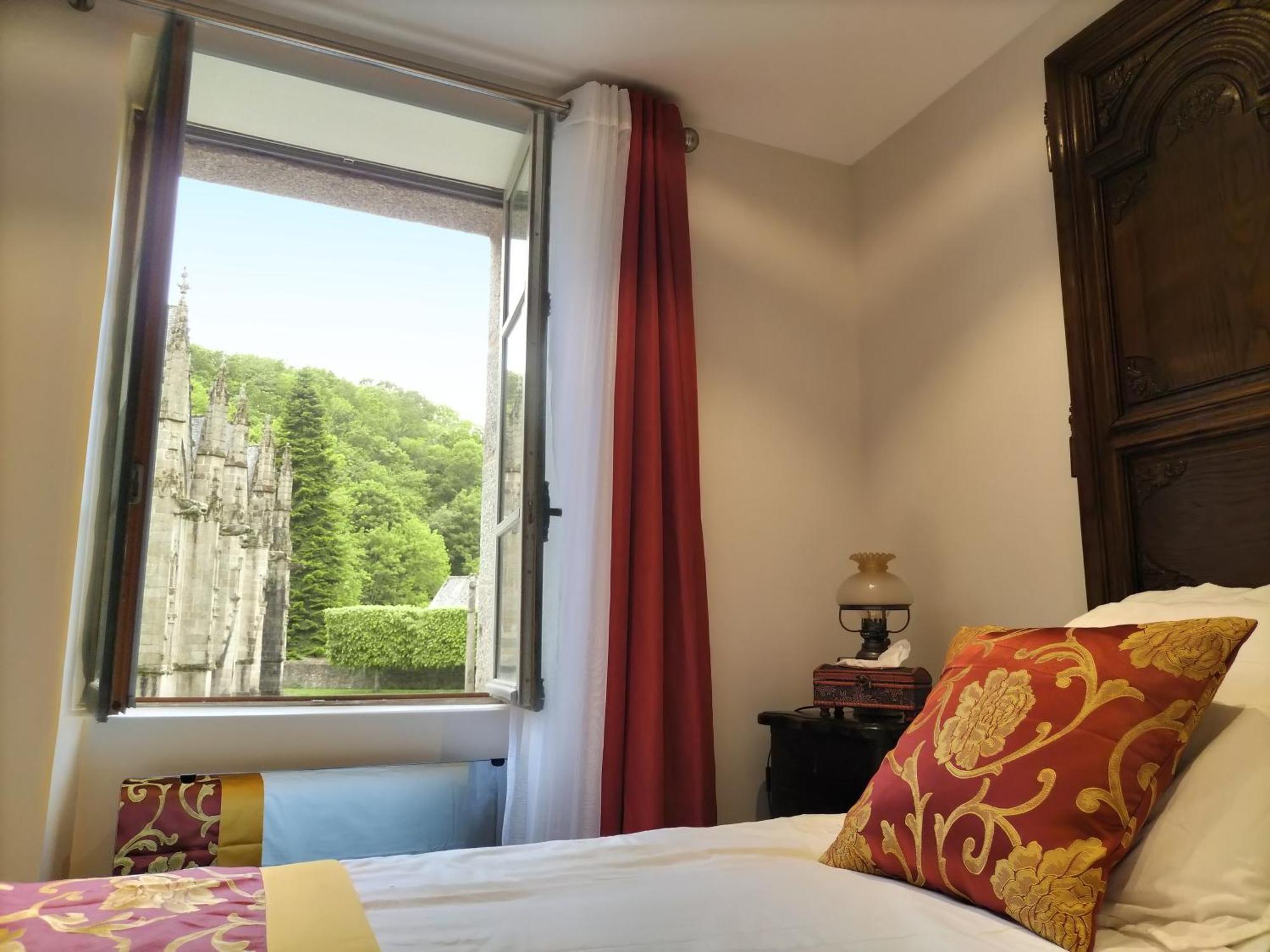 L'Escapade Medievale Fougères Eksteriør bilde